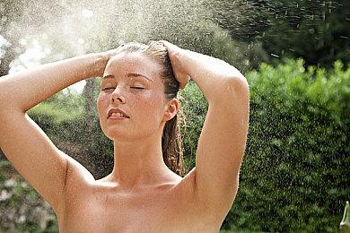 动作冒险游戏《阿斯特：巨碑之刃》现已在Steam平台正式发售